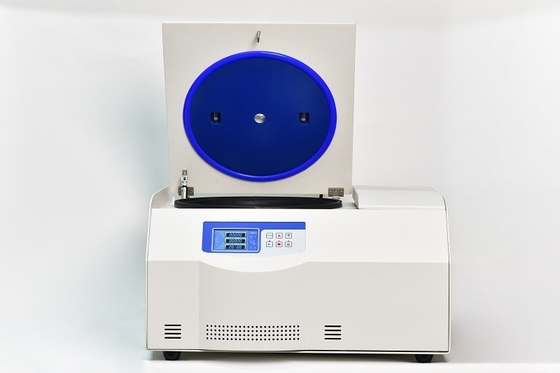Εργαστήριο Labtech Μεγάλη χωρητικότητα Μεγάλη ταχύτητα ψυγείο φυγοκεντρική μηχανή 21000 rpm