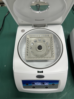 Υψηλής ταχύτητας τριχοειδούς σωλήνα MicroHematocrit φυγοκέντρωση 500-12000rpm ρυθμιζόμενο