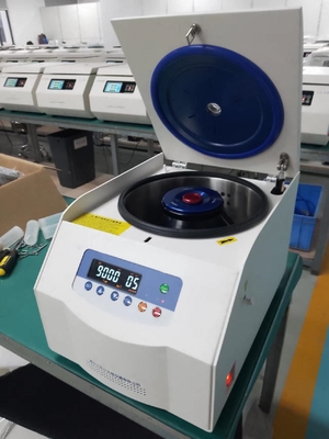 Μεγάλη ταχύτητα κεντρική φυγοκεντρική 21000rpm Υποστηρίζει μια μέγιστη χωρητικότητα 4 * 100ml